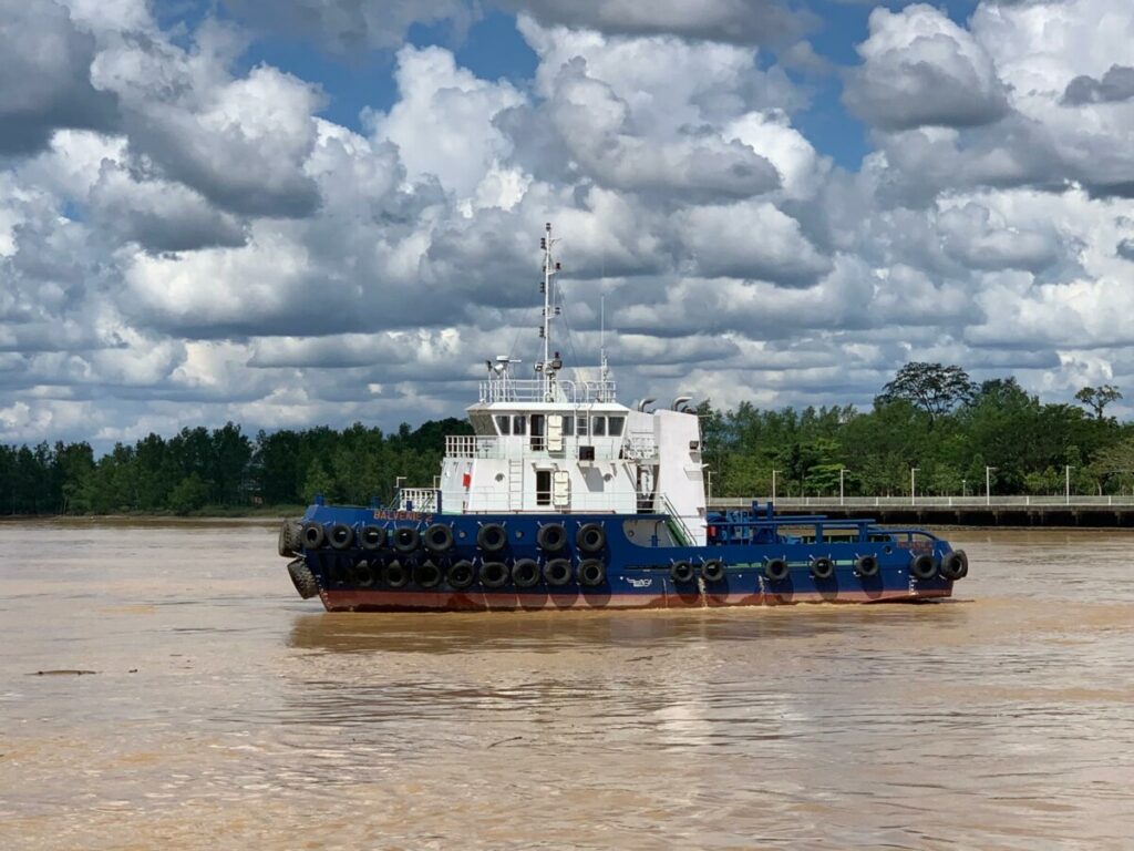 CAREER LIGHTHOUSE MARINE SHIPBUILDING SDN BHD